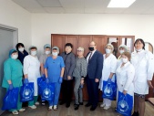 #Помощьплюс31:  депутаты благодарят работников поликлиник,  помогают сестричеству милосердия и участвуют в акции «Мы вместе»