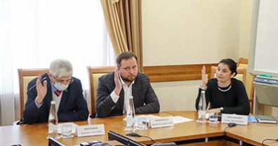 Депутаты областной Думы направят в Правительство РФ три предложения, которые помогут решить проблему взыскания алиментов