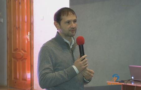 Депутат и бизнесмен Александр Щеглов встретился со студентами