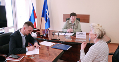 Депутаты Белгородской областной Думы провели приёмы граждан